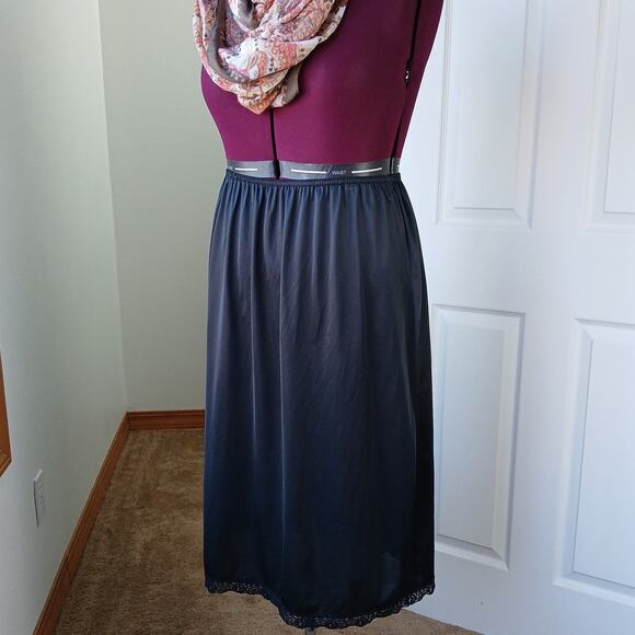 Vintage Nylon Skirt Half Slip with Lace Hem 26W / 28W ZELIG STRAUSS CO black - Picture 2 of 10